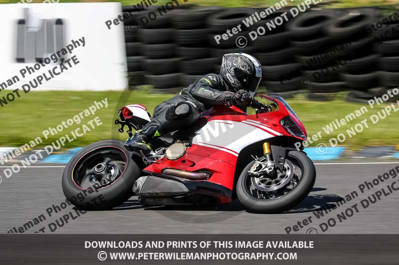 enduro digital images;event digital images;eventdigitalimages;lydden hill;lydden no limits trackday;lydden photographs;lydden trackday photographs;no limits trackdays;peter wileman photography;racing digital images;trackday digital images;trackday photos